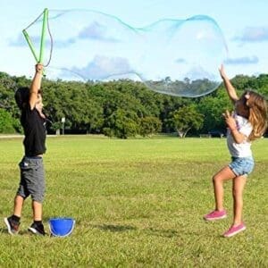 WOWmazing Kit 3-Piece Set  Incl. Big Bubble Wand, Giant Bubble Concentrate and Tips and Trick Booklet  Outdoor Toy for Kids, B